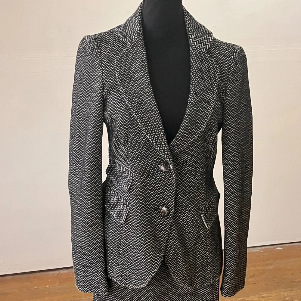 Armani Collezioni Blzck And White Chevron Suit - Picture 8 of 17